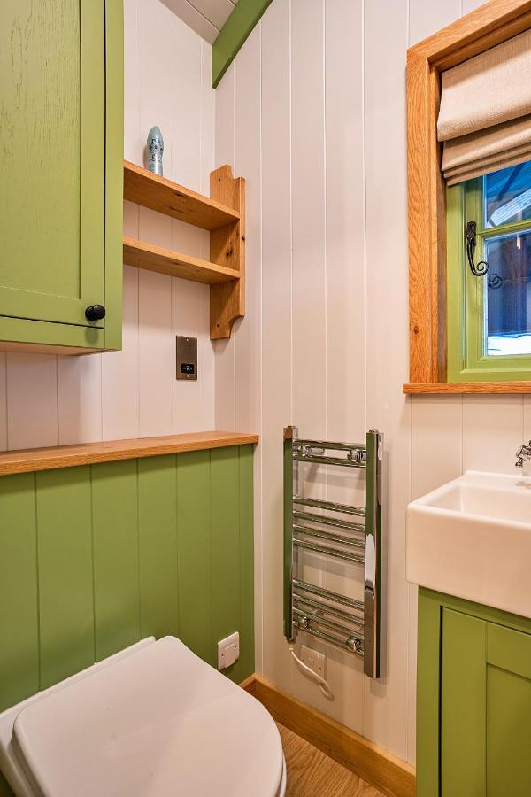 Finest Retreats - The Shepherd'S Hut At Northcombe Farm Beaworthy Esterno foto