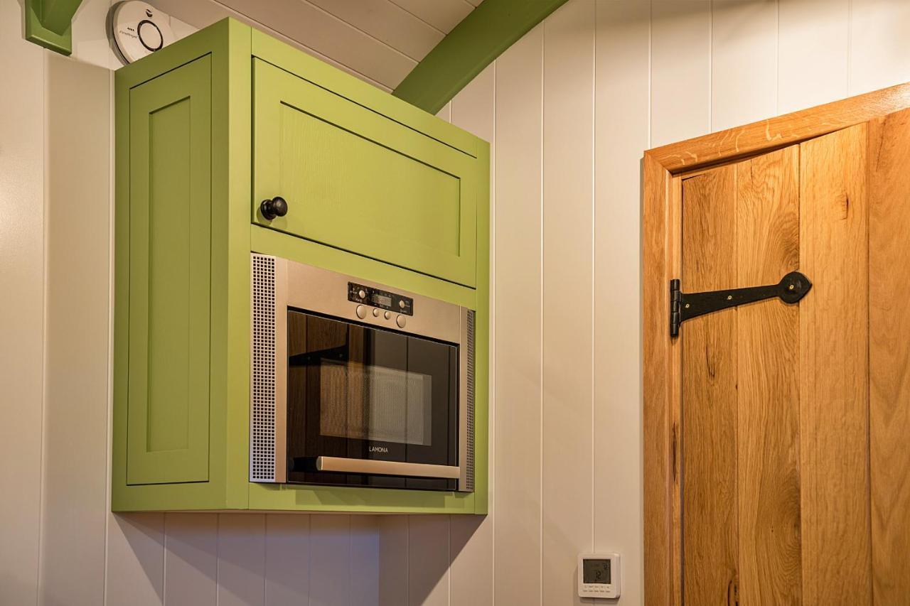 Finest Retreats - The Shepherd'S Hut At Northcombe Farm Beaworthy Esterno foto
