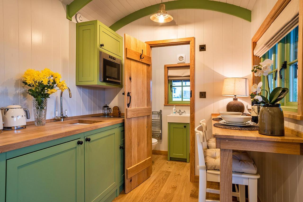 Finest Retreats - The Shepherd'S Hut At Northcombe Farm Beaworthy Esterno foto